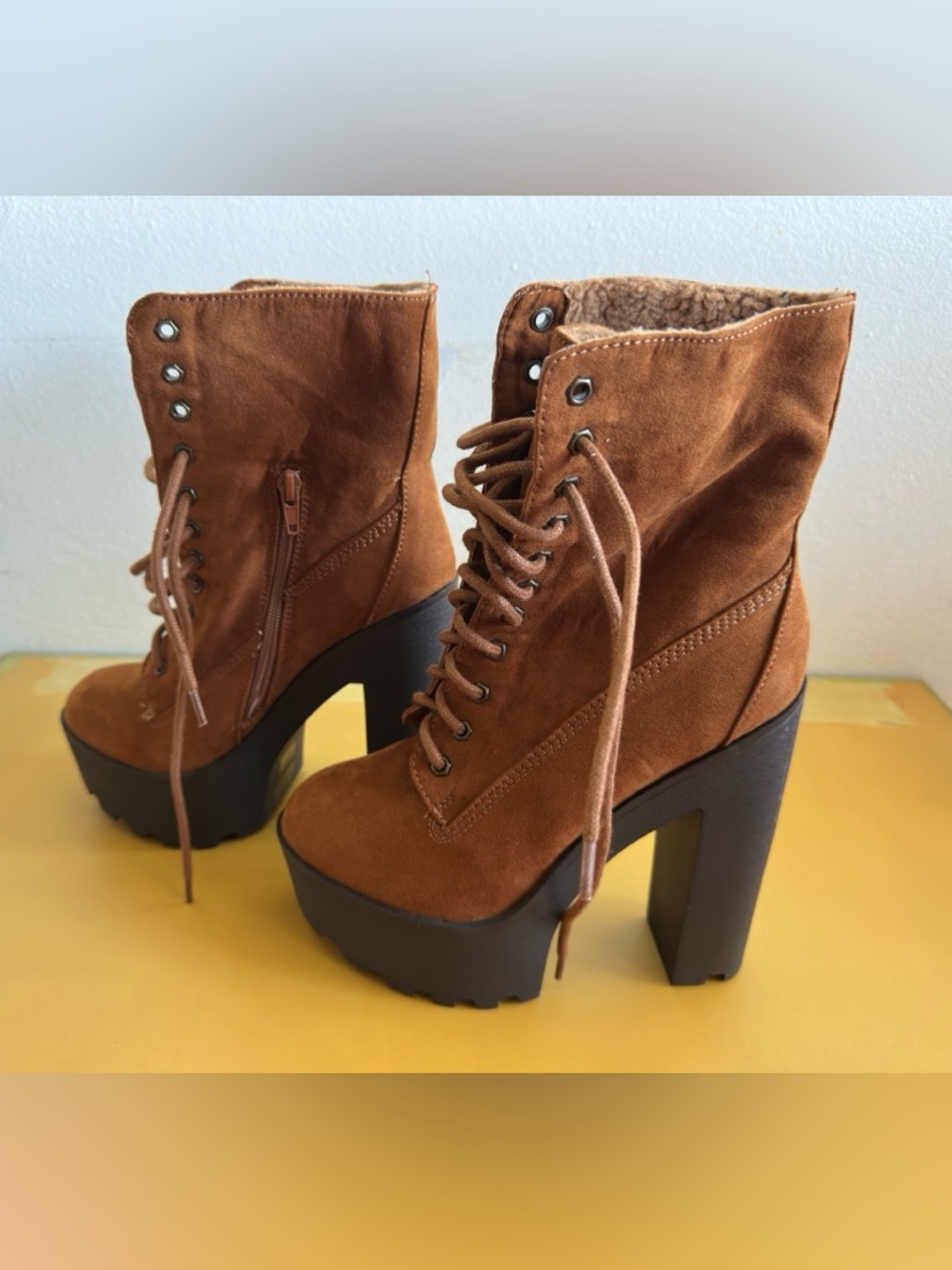 BAMBOO Faux Fur Platform Boots Size 7.5 But Fits 6.5